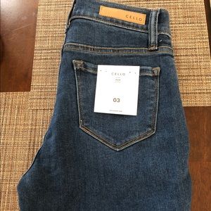CELLO Mom Skinny Jeans